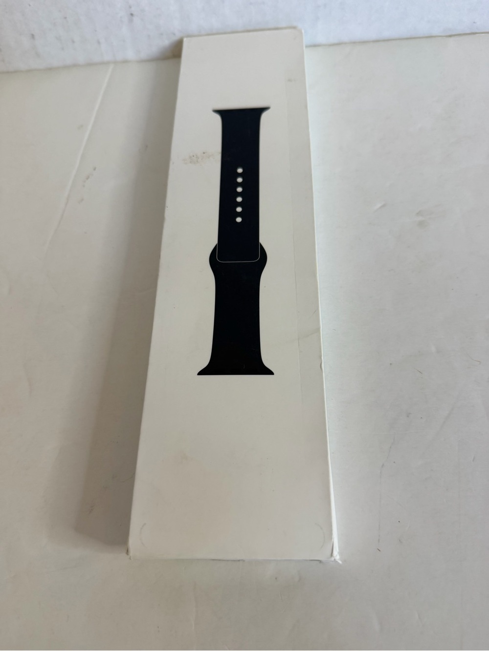 NIB Authentic Apple Watch  45mm Silicone sports Band in black- Classic Fit